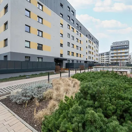 Apartment One Bedroom Nadodrze With Free Garage By Renters Wroclaw
