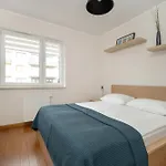 One Bedroom Nadodrze With Free Garage By Renters *