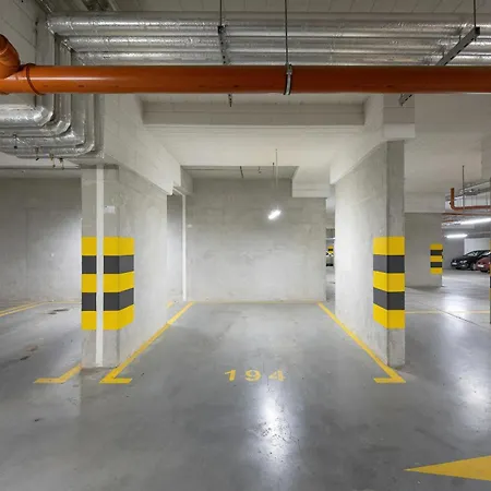 One Bedroom Nadodrze With Free Garage By Renters * فروتسواف