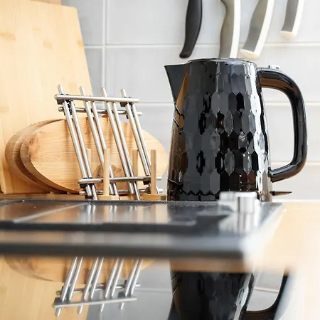 One Bedroom Nadodrze With Free Garage By Renters Apartman Wrocław