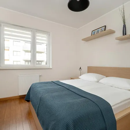 One Bedroom Nadodrze With Free Garage By Renters *