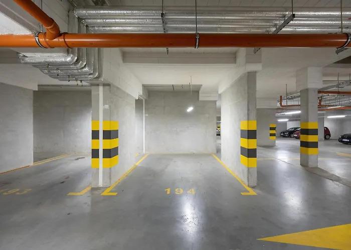 One Bedroom Nadodrze With Free Garage By Renters * Wrocław