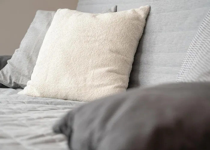 One Bedroom Nadodrze With Free Garage By Renters Apartman *