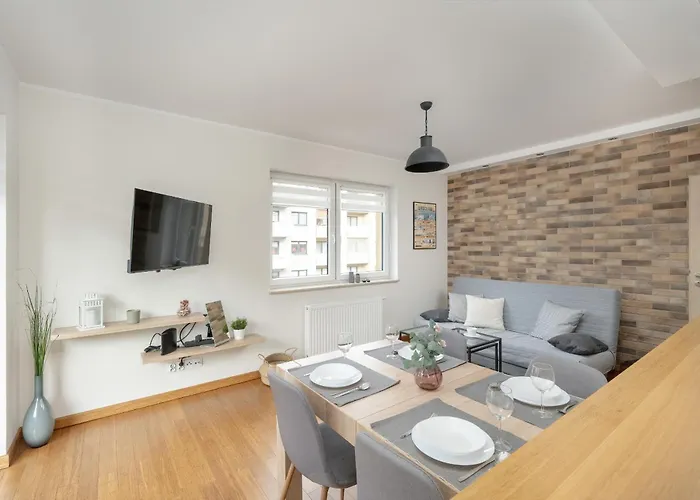 One Bedroom Nadodrze With Free Garage By Renters * Wrocław